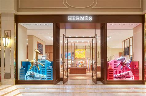 nearest hermes shop